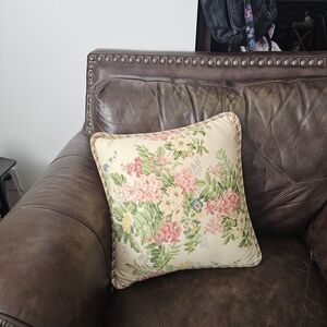 Elegant Floral Accent Pillow with Pink and Green Design